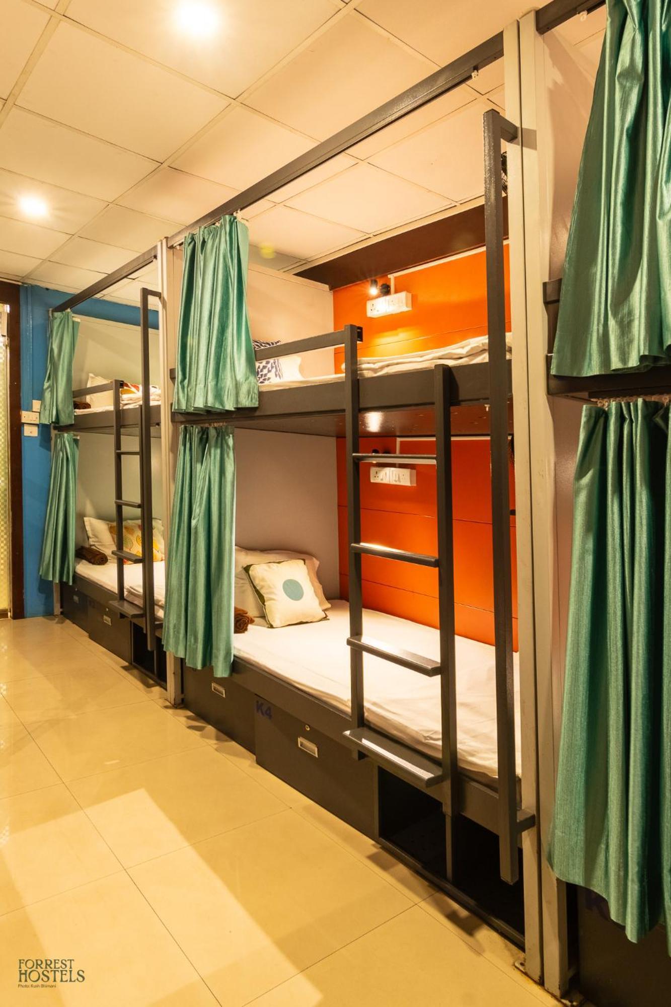 Forrest Hostels Мумбаи Экстерьер фото