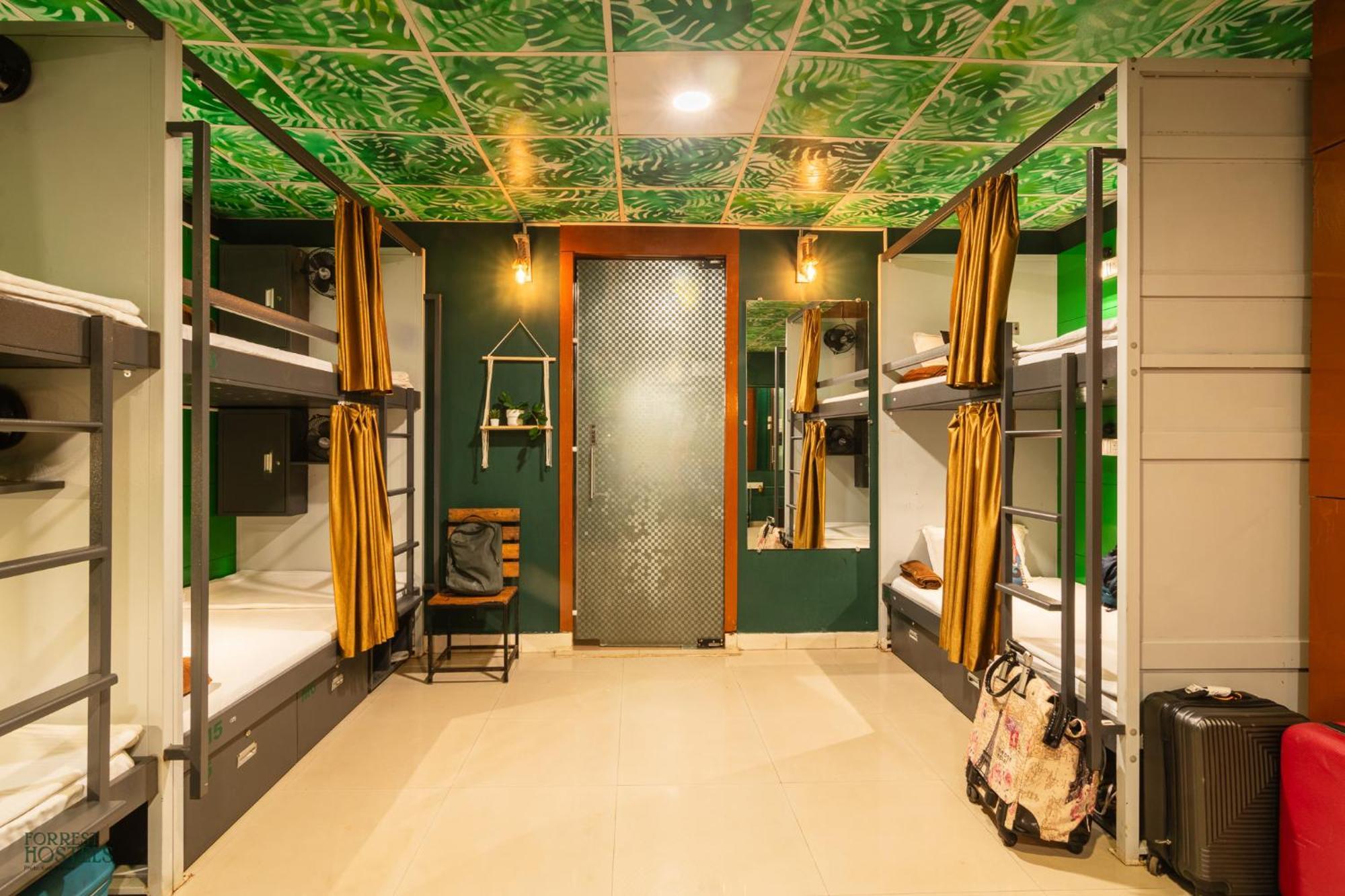 Forrest Hostels Мумбаи Экстерьер фото