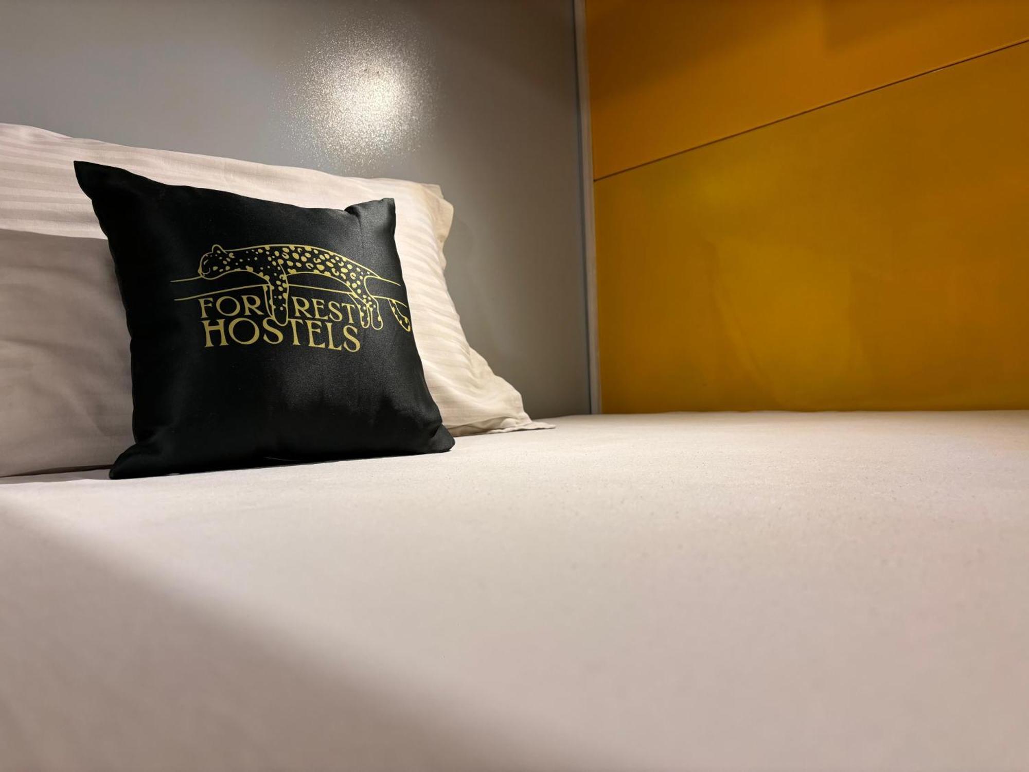 Forrest Hostels Мумбаи Экстерьер фото