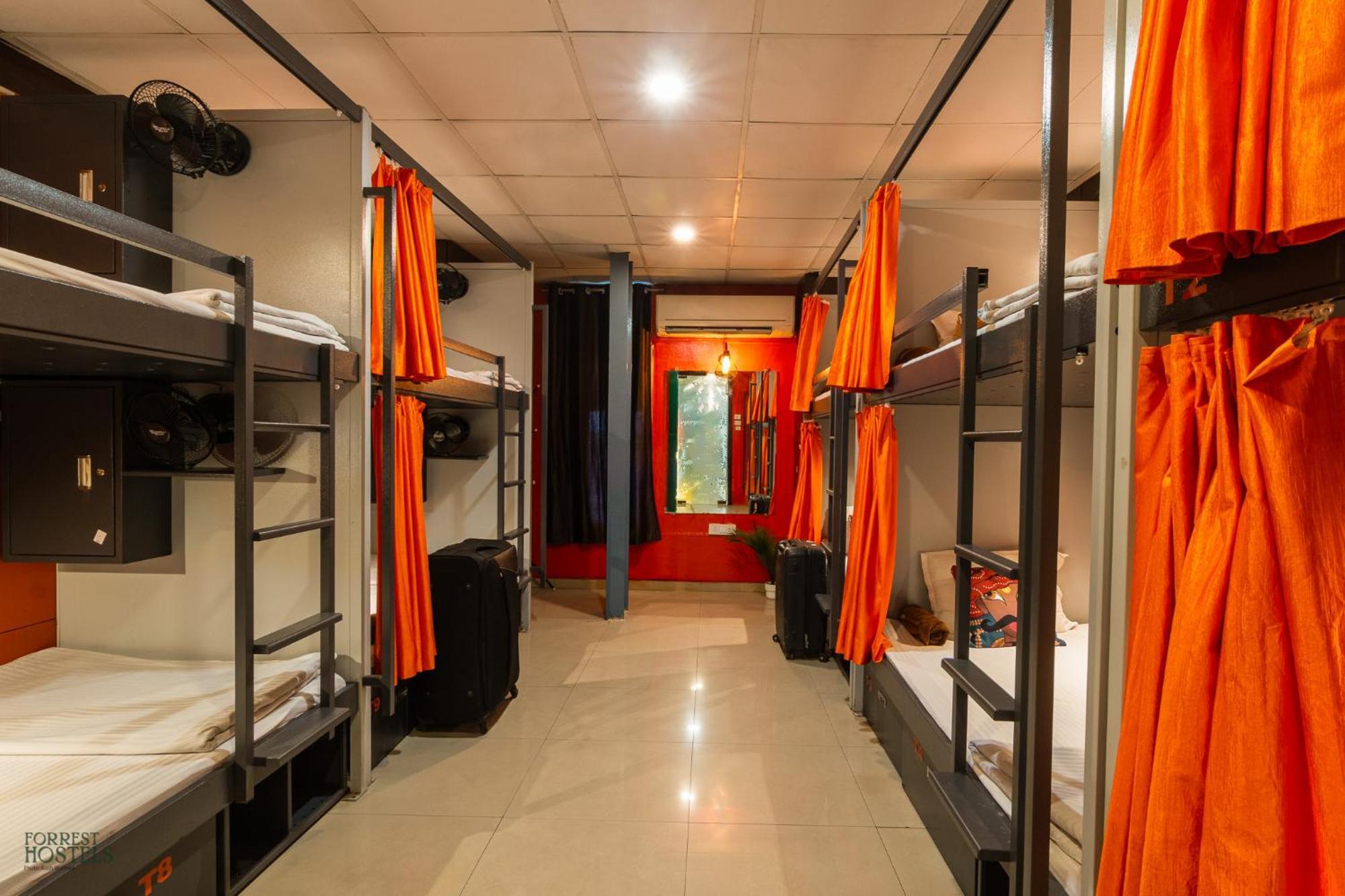 Forrest Hostels Мумбаи Экстерьер фото