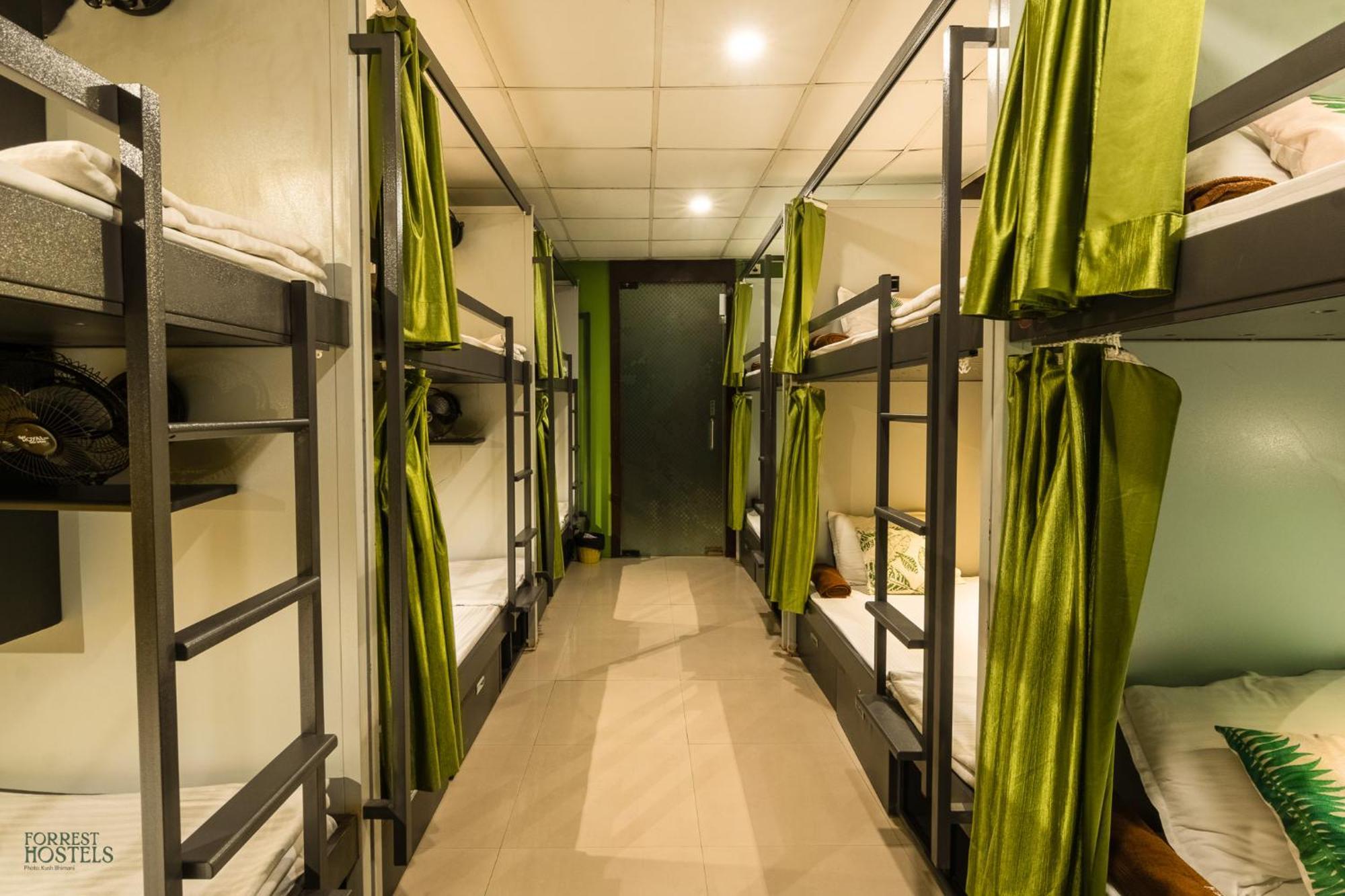Forrest Hostels Мумбаи Экстерьер фото